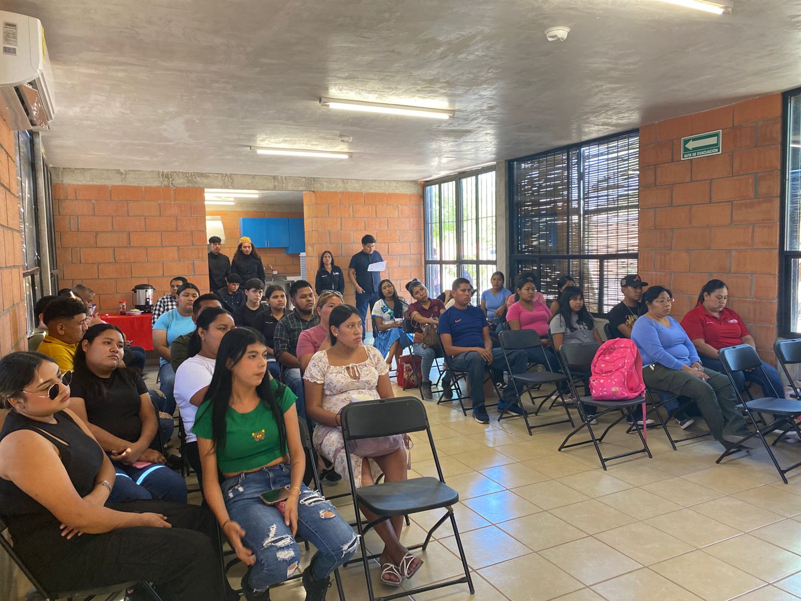 Cafe Literario en la UPY
